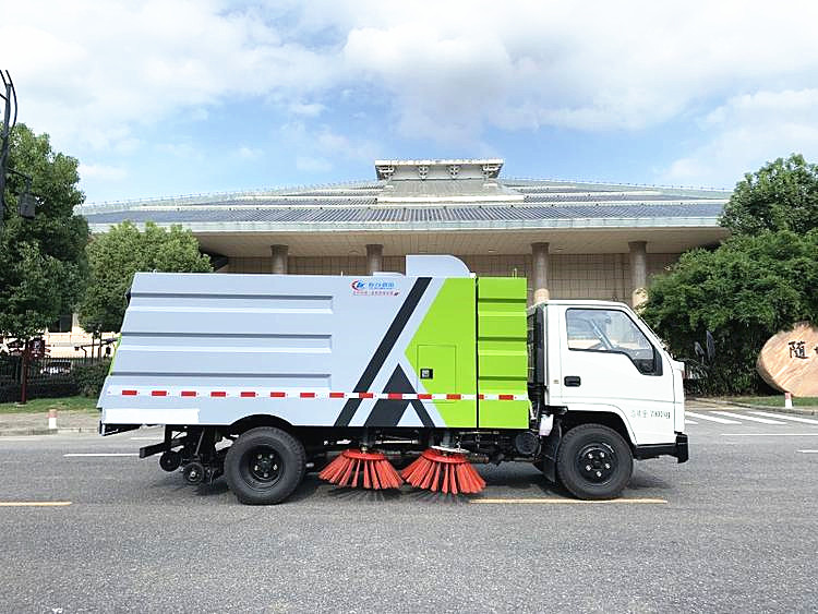 江铃顺达国六扫路车
