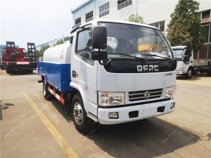 东风多利卡5吨高压清洗车