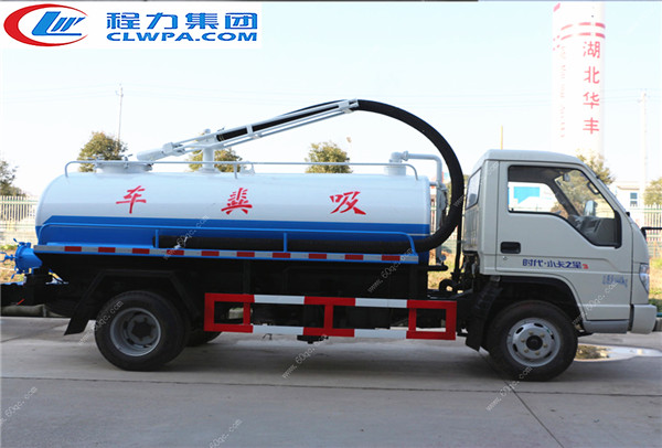 福田时代蓝牌吸粪车