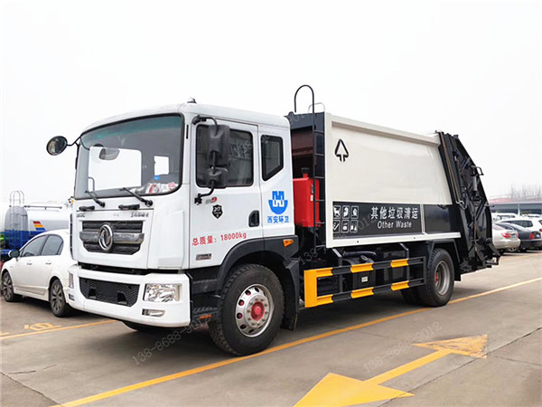 国六东风多利卡D9压缩垃圾车
