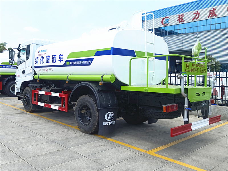国六东风D17洒水车