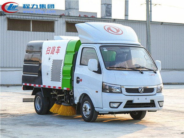 东风途逸国六扫路车