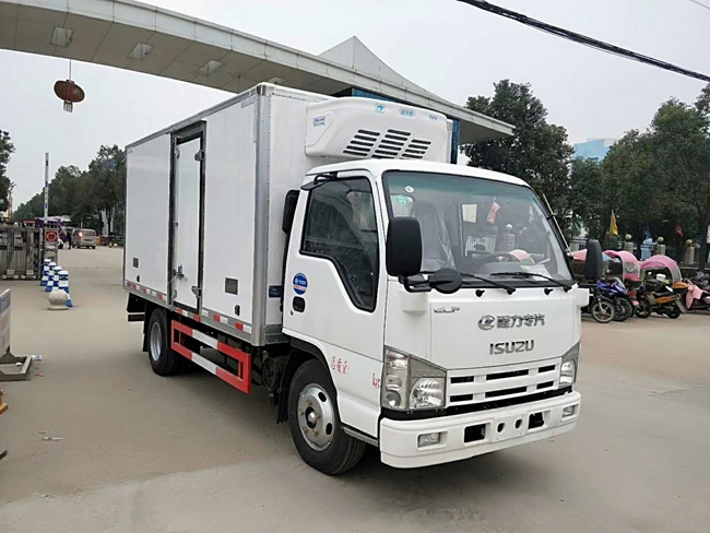 五十铃国六冷藏车