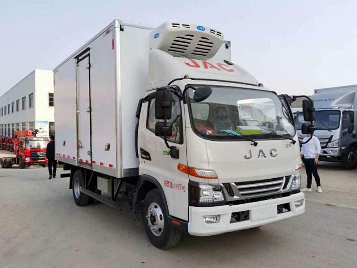 江淮骏铃V6国六蓝牌冷藏车