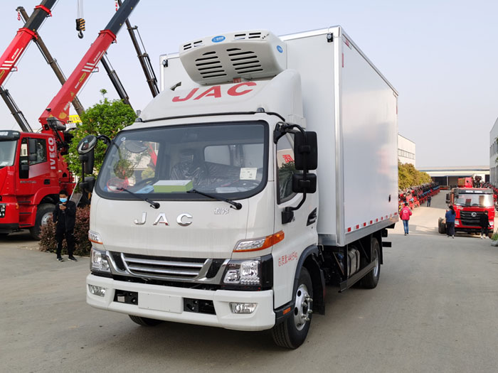 江淮骏铃V6国六蓝牌冷藏车
