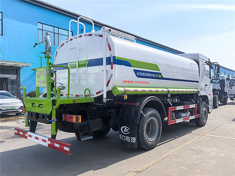 陕汽德龙L5000洒水车