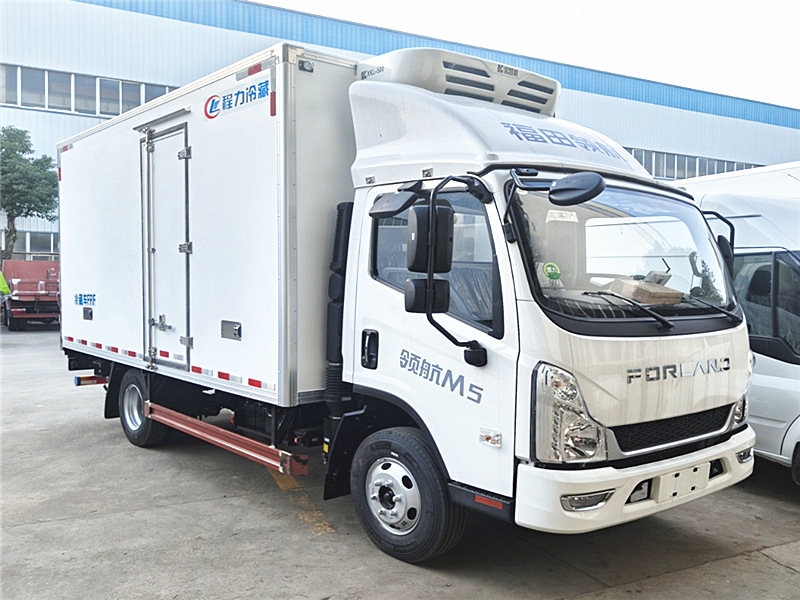 福田领航M5冷藏车