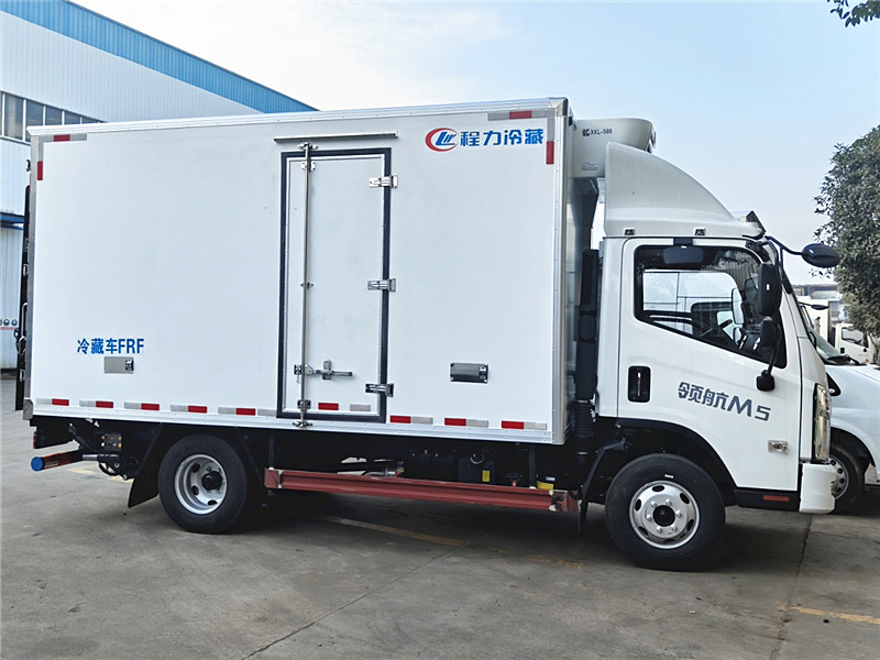 福田领航M5冷藏车