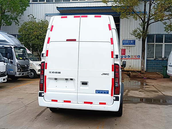 江铃福顺面包冷藏车