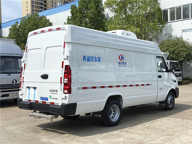 依维柯面包冷藏车