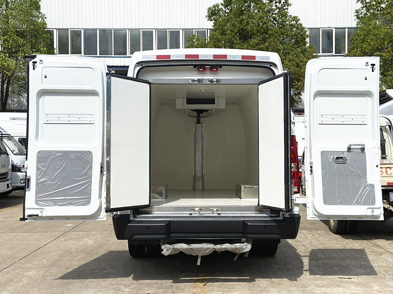 依维柯长轴短轴冷藏车