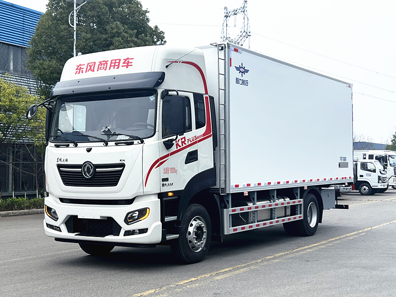 东风天锦PULS智能版冷藏车