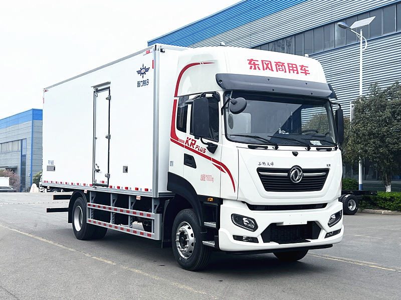 东风天锦PULS智能版冷藏车