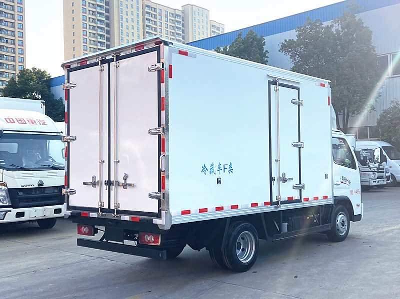 福田欧马可M卡冷藏车