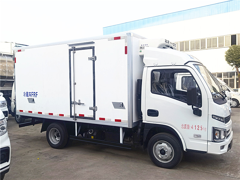 跃进小福星蓝牌国六冷藏车