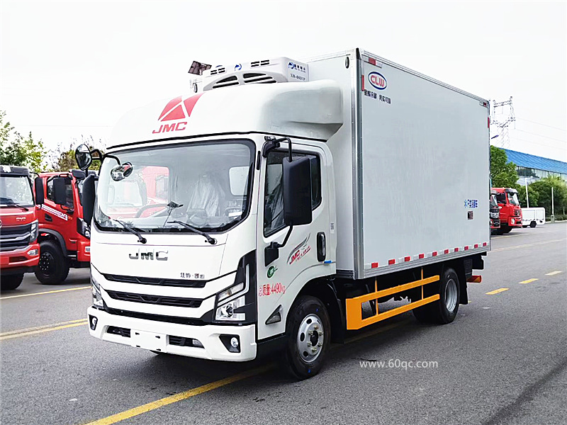 江铃新凯运宽体冷藏车