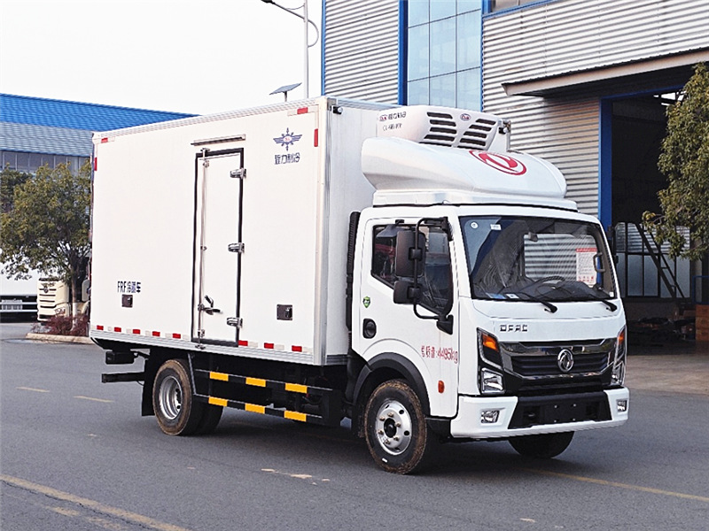 东风多利卡国六冷藏车