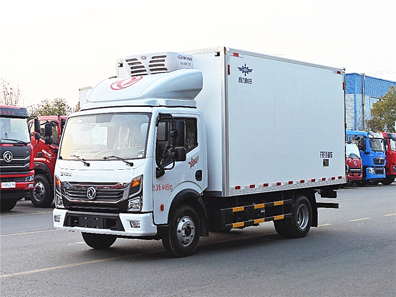 东风多利卡国六冷藏车