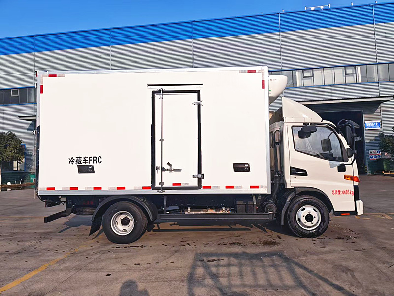 江淮骏铃V5国六蓝牌冷藏车