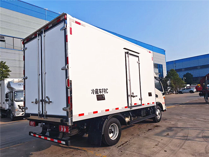 江淮骏铃V5国六蓝牌冷藏车