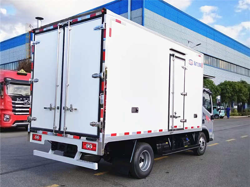 福田奥铃国六蓝牌冷藏车