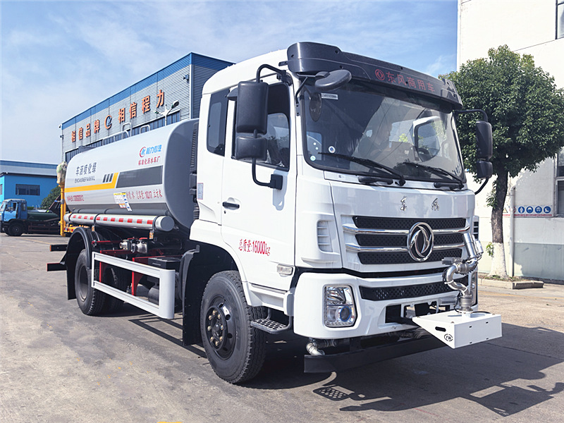 国六东风商用K6洒水车