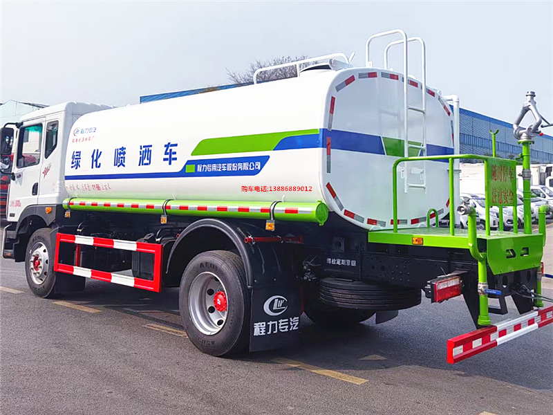 国六东风多利卡D9洒水车
