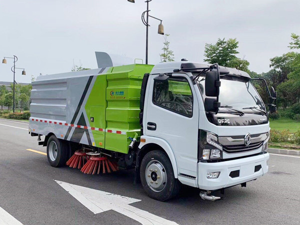 东风凯普特8方国六扫路车