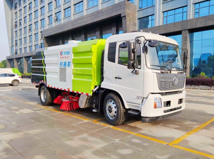 东风天锦扫路车