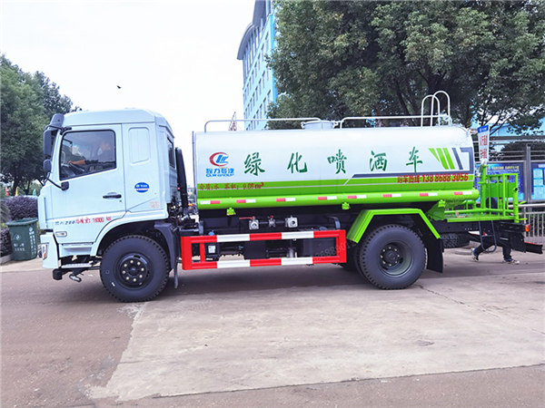 12吨洒水车